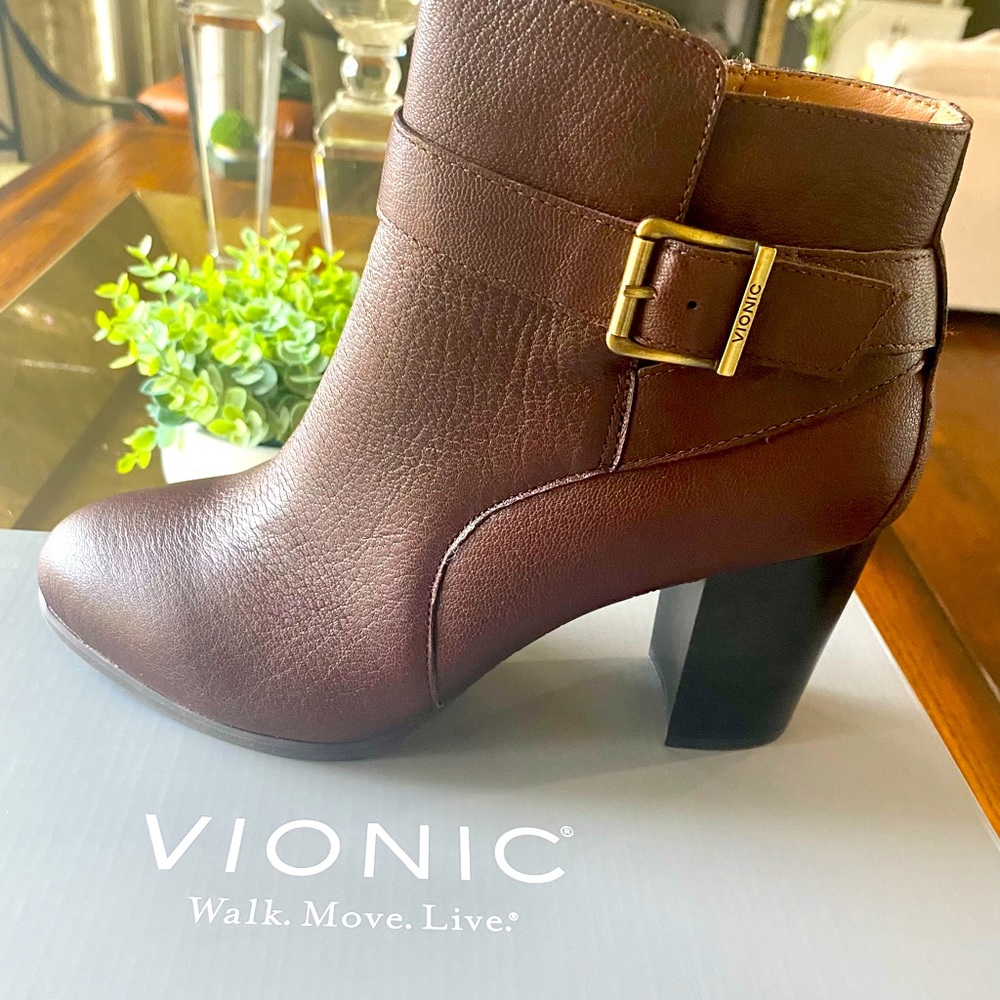 Vionic brand Boots